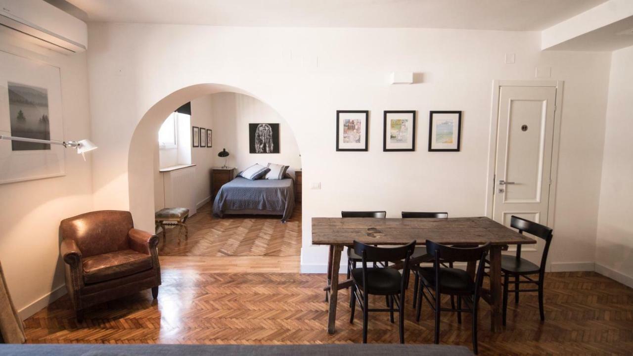Na-Locanda A Due Passi Dal Mare Napoli Bagian luar foto